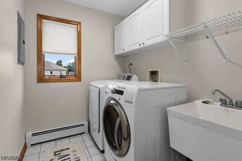 26 Mount Cedar Ave Wallington, NJ 07057