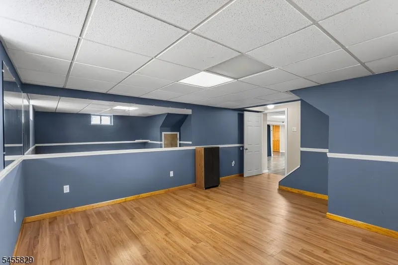 26 Mount Cedar Ave Wallington, NJ 07057