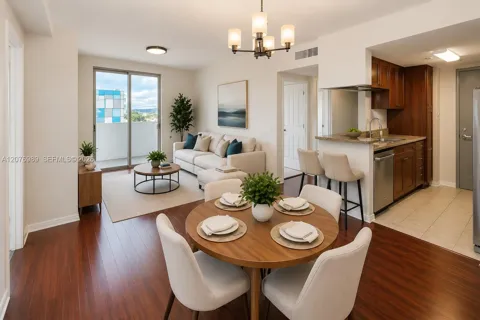 36 NW 6th Ave #805