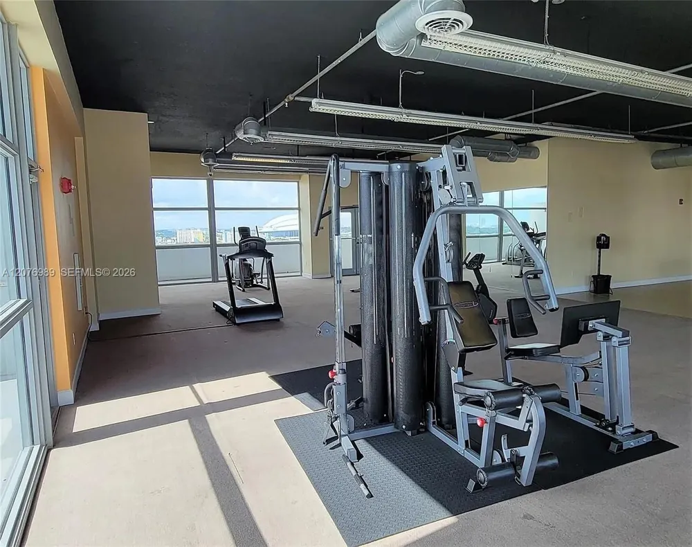 36 NW 6th Ave #805 Miami, FL 33128
