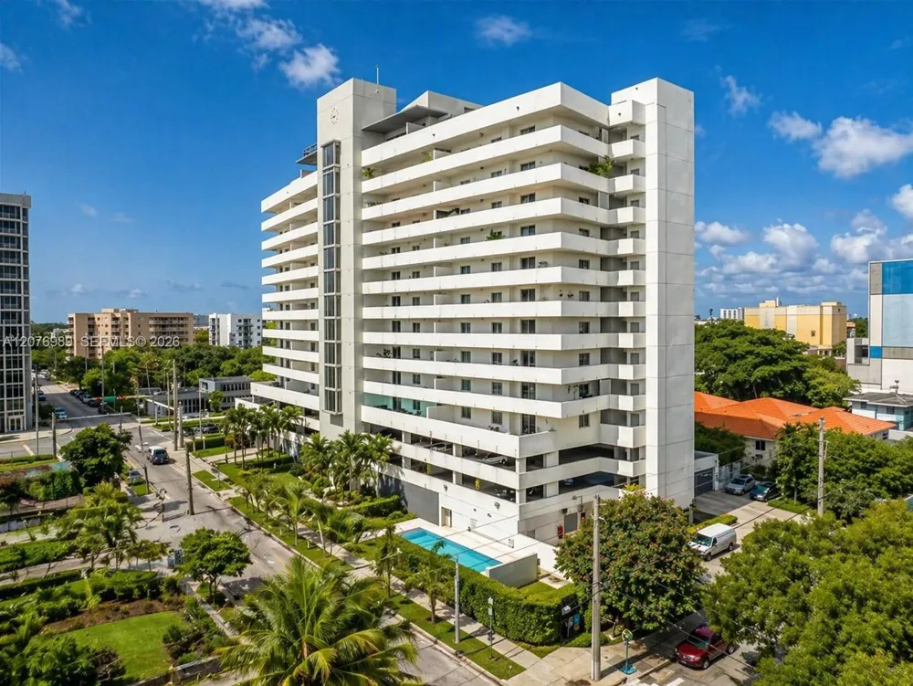 36 NW 6th Ave #805 Miami, FL 33128