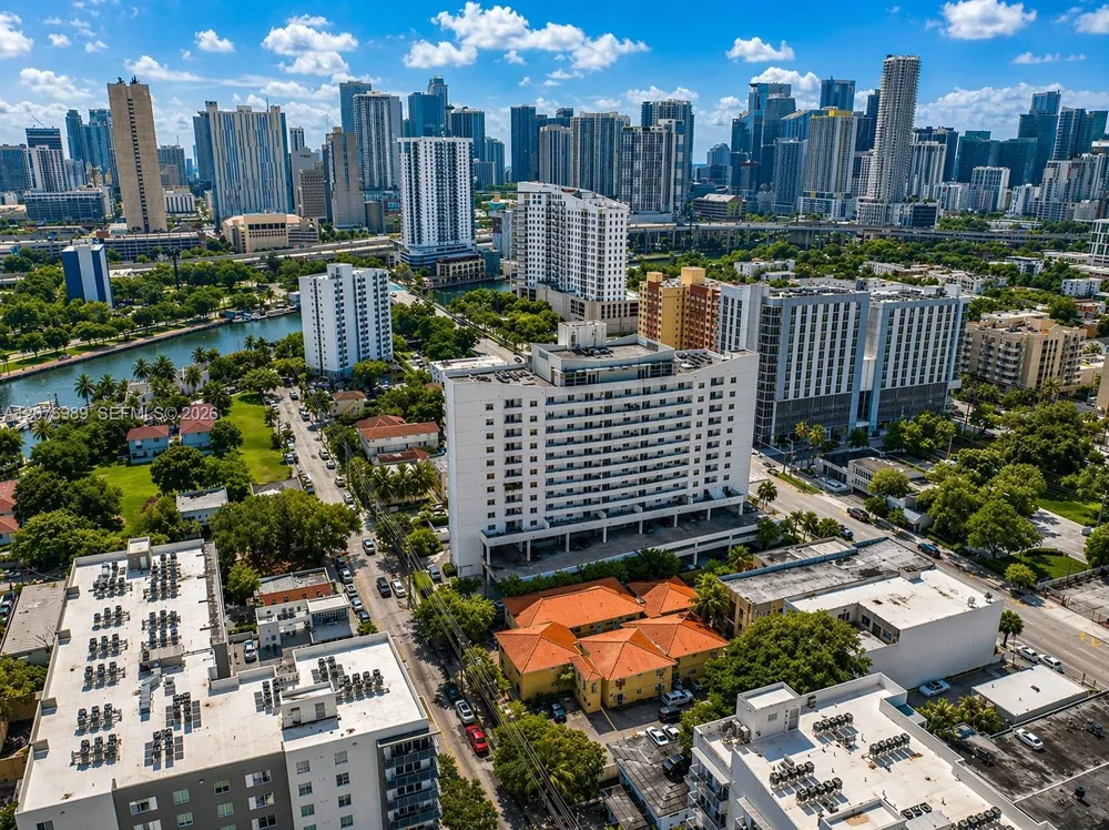 36 NW 6th Ave #805 Miami, FL 33128