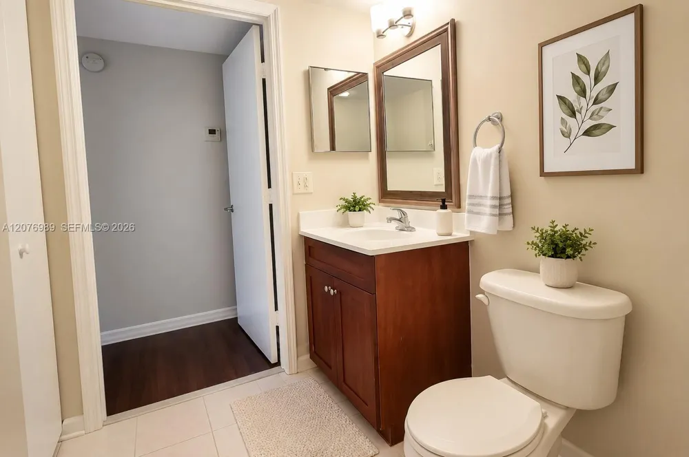 36 NW 6th Ave #805 Miami, FL 33128