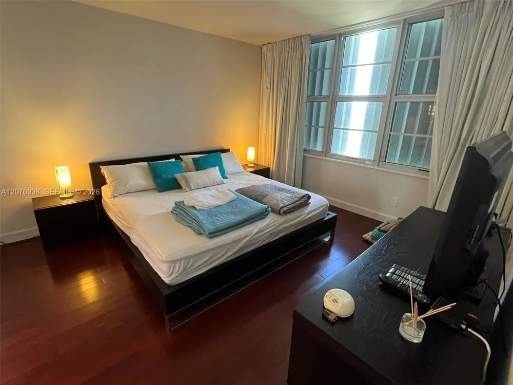 5161 Collins Ave #815 Miami Beach, FL 33140