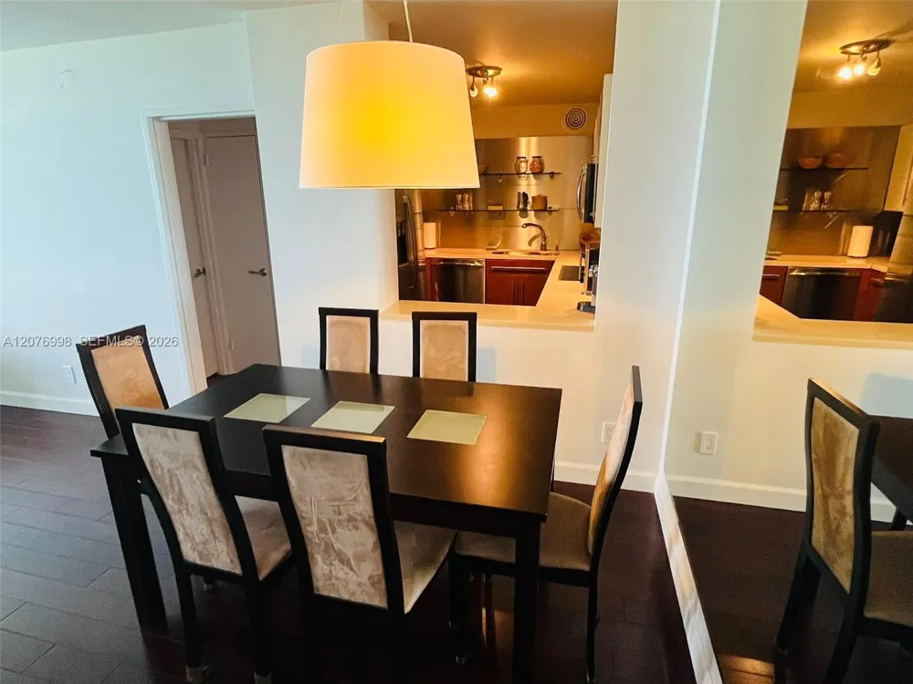 5161 Collins Ave #815 Miami Beach, FL 33140
