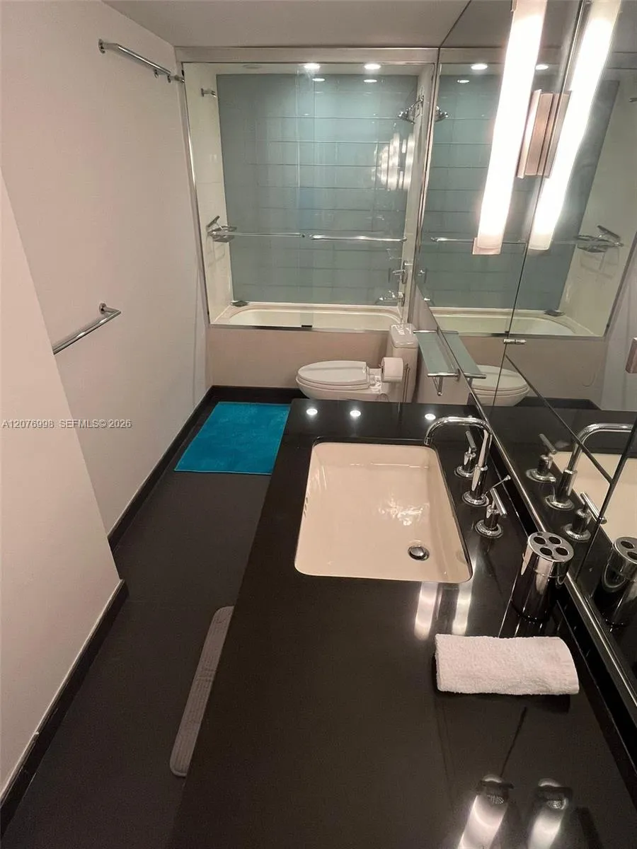5161 Collins Ave #815 Miami Beach, FL 33140