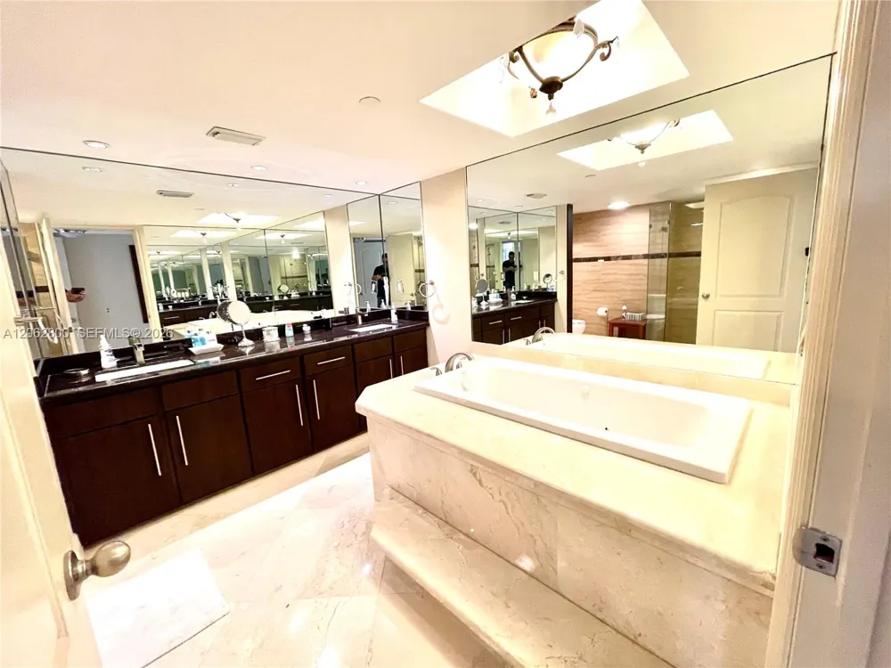 19707 Turnberry Way #10E Aventura, FL 33180