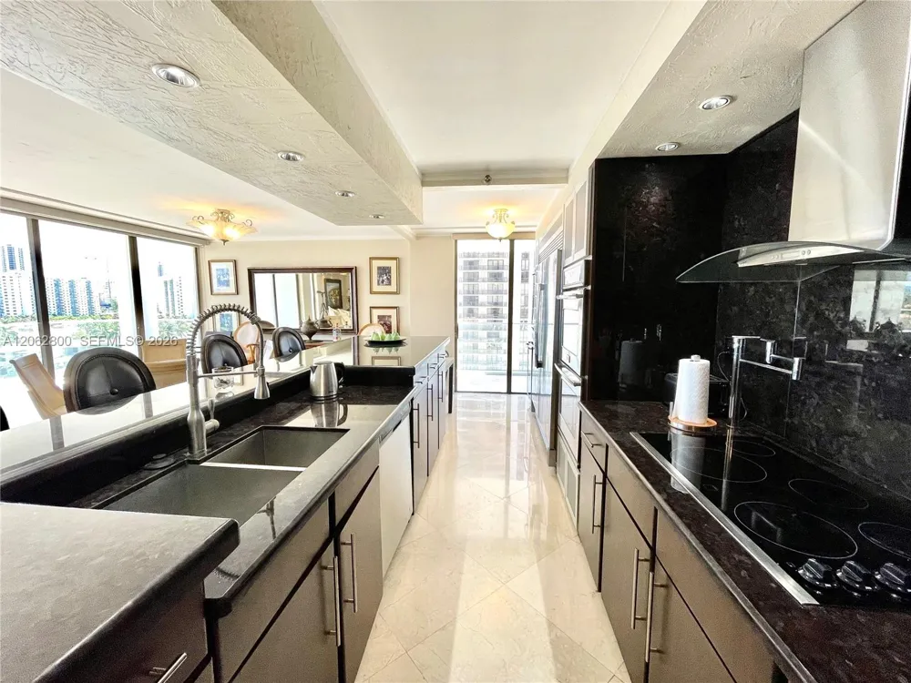 19707 Turnberry Way #10E Aventura, FL 33180