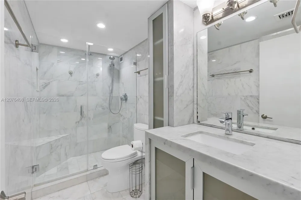 90 Edgewater Dr #104 Coral Gables, FL 33133