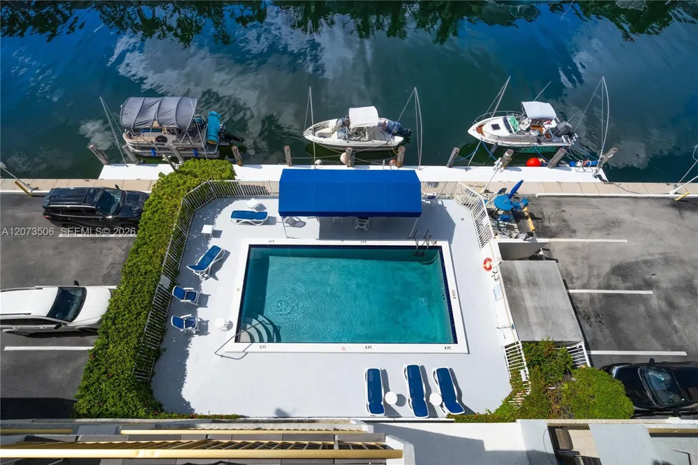 3770 NE 171st St #504 North Miami Beach, FL 33160