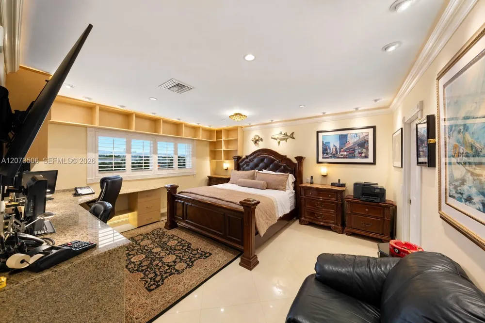 3770 NE 171st St #504 North Miami Beach, FL 33160
