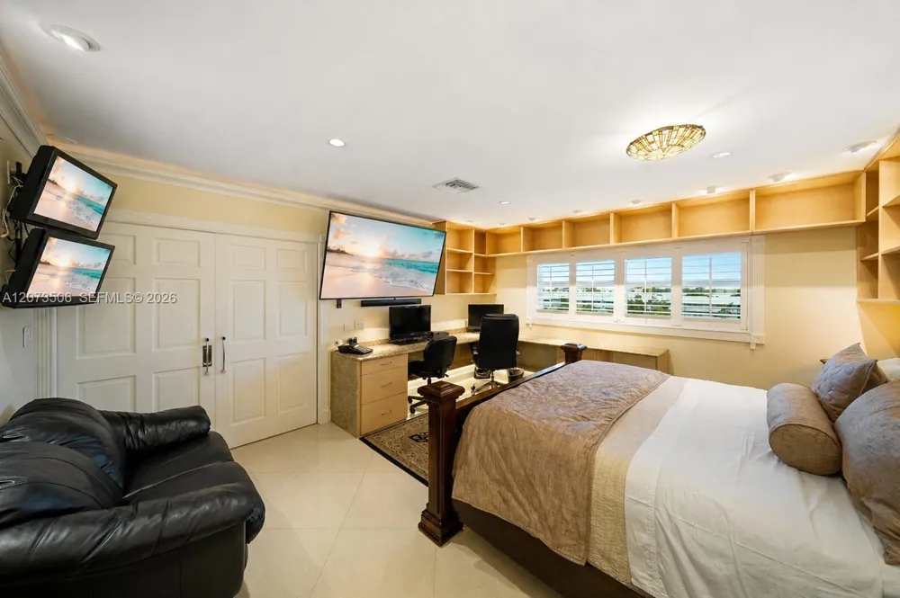 3770 NE 171st St #504 North Miami Beach, FL 33160