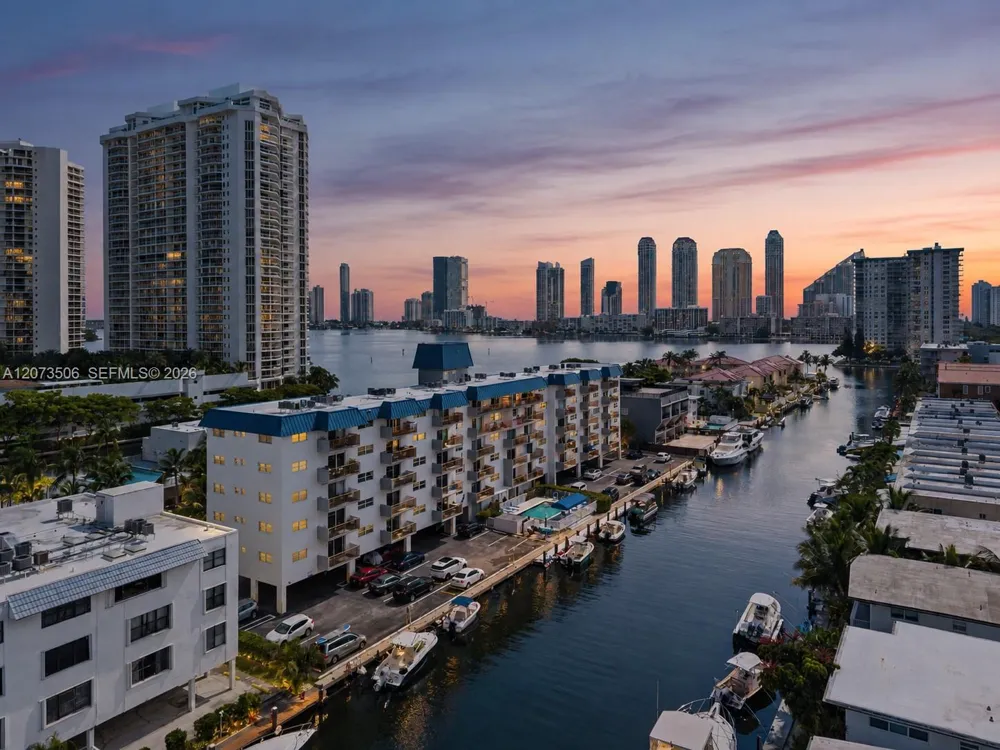 3770 NE 171st St #504 North Miami Beach, FL 33160