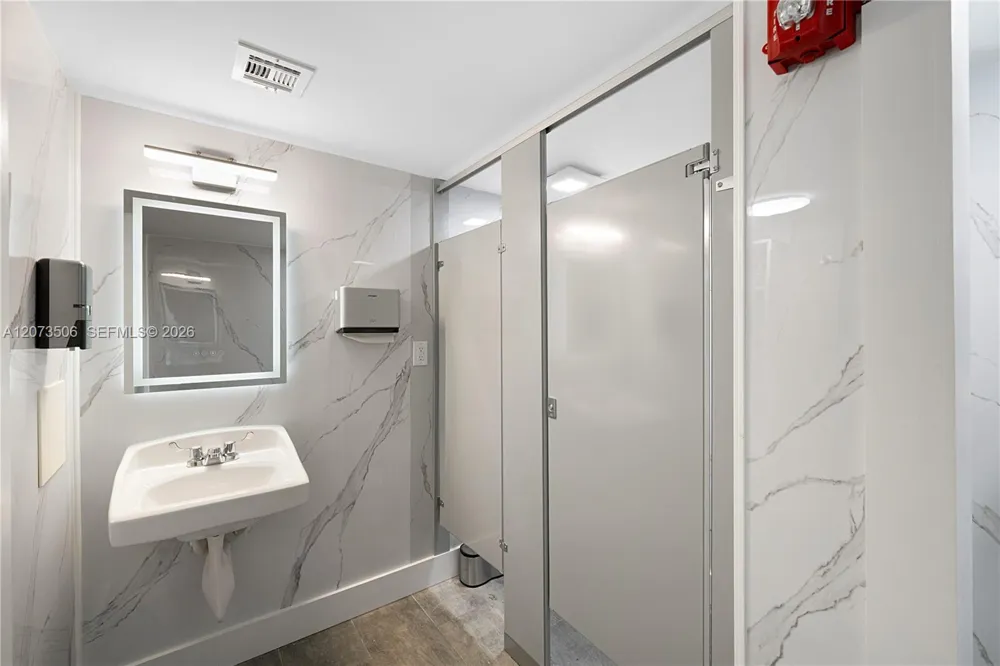 3770 NE 171st St #504 North Miami Beach, FL 33160