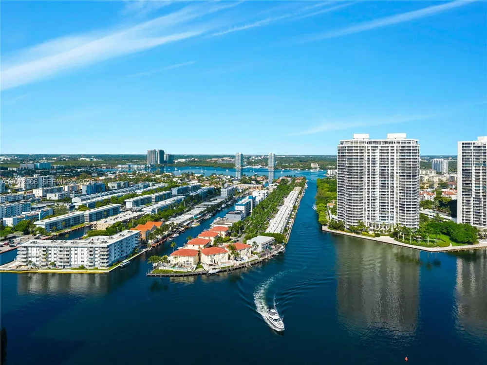 3770 NE 171st St #504 North Miami Beach, FL 33160
