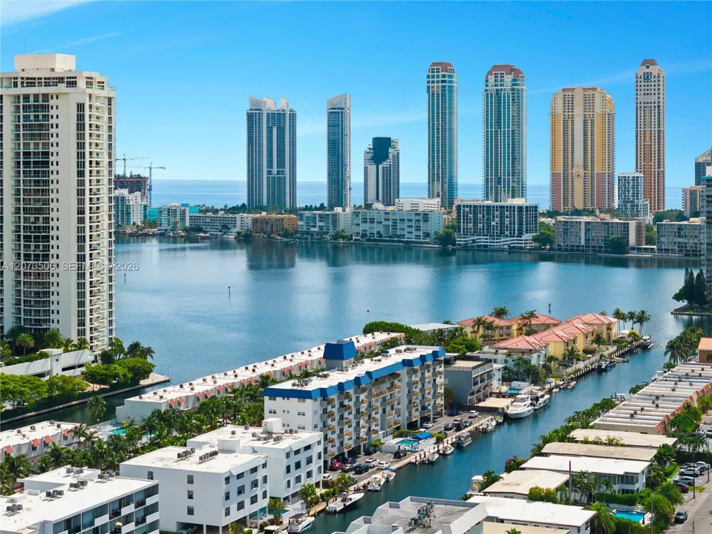 3770 NE 171st St #504 North Miami Beach, FL 33160