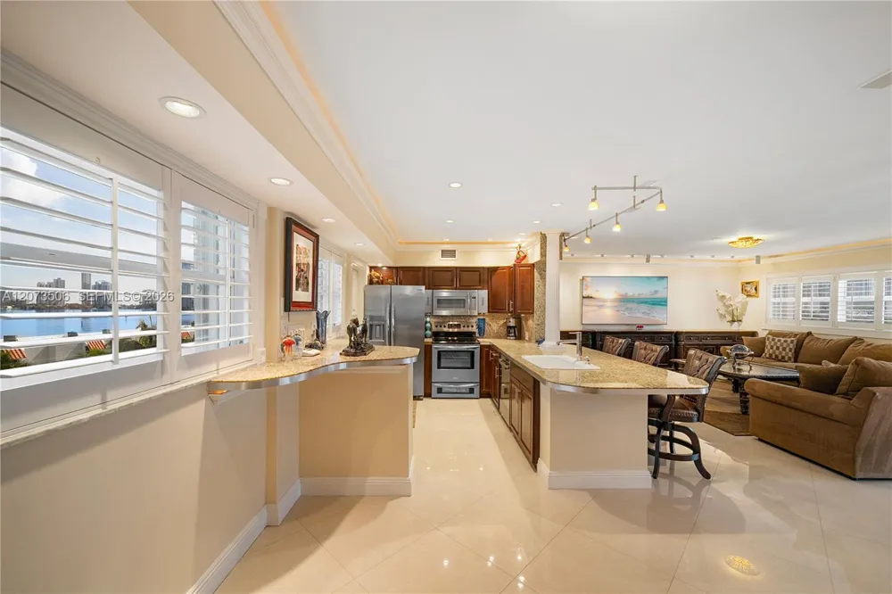3770 NE 171st St #504 North Miami Beach, FL 33160