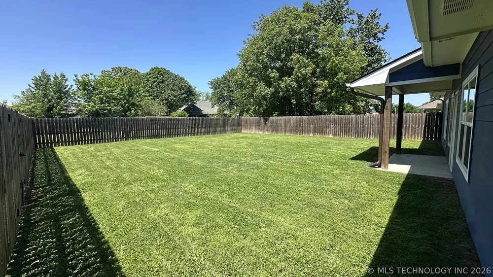 5447 Roadrunner Drive Durant, OK 74701