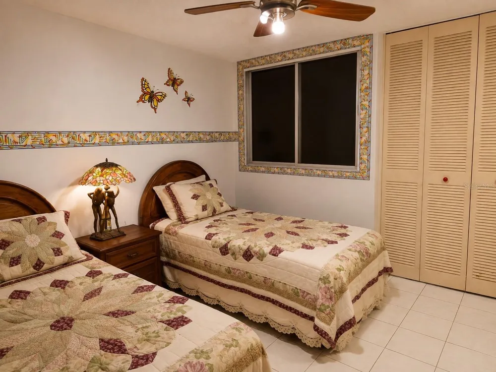 6400 AV. ISLA VERDE #4J Carolina, PR 00979