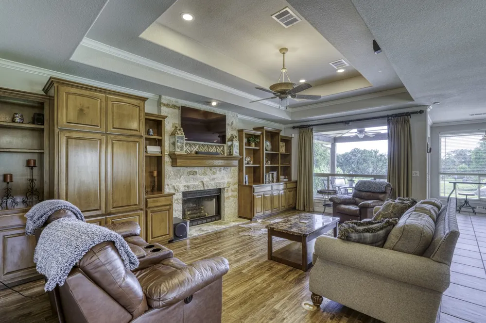 105 Lachite Horseshoe Bay, TX 78657