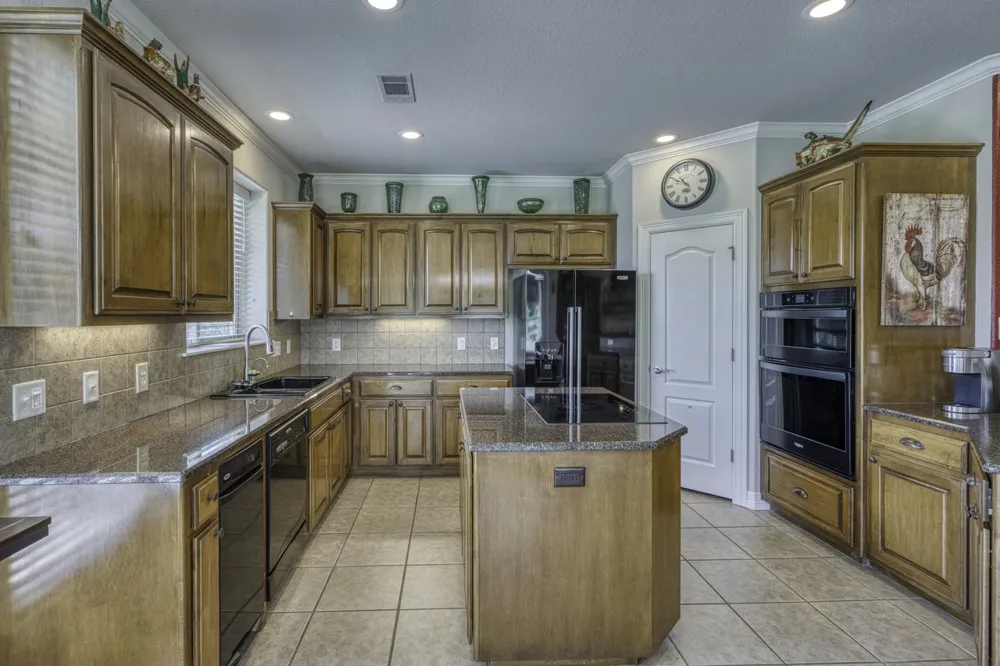 105 Lachite Horseshoe Bay, TX 78657