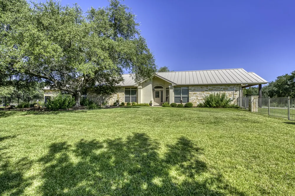 105 Lachite Horseshoe Bay, TX 78657
