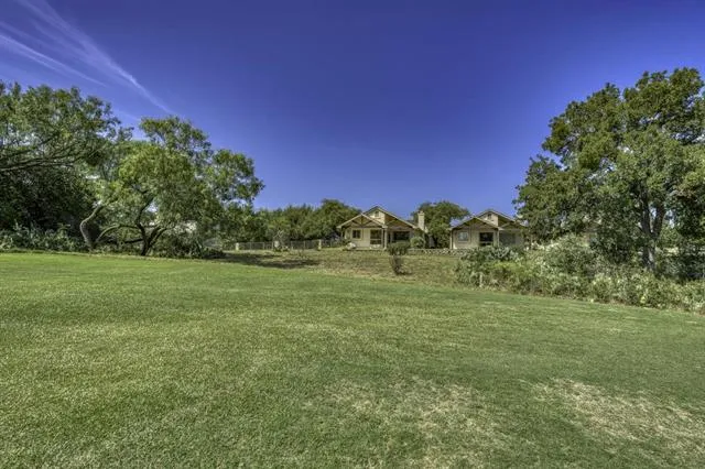 105 Lachite Horseshoe Bay, TX 78657