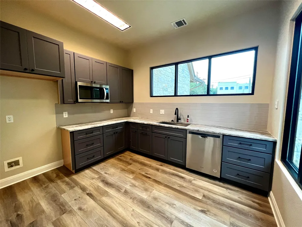 6400 Lohman Ford Road #2D Lago Vista, TX 78645