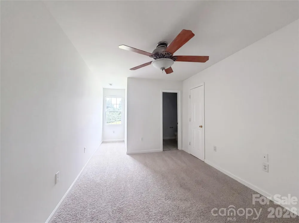 1580 W Cloaninger Avenue Statesville, NC 28625