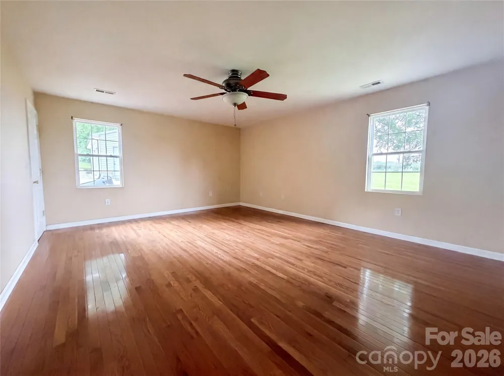 1580 W Cloaninger Avenue Statesville, NC 28625
