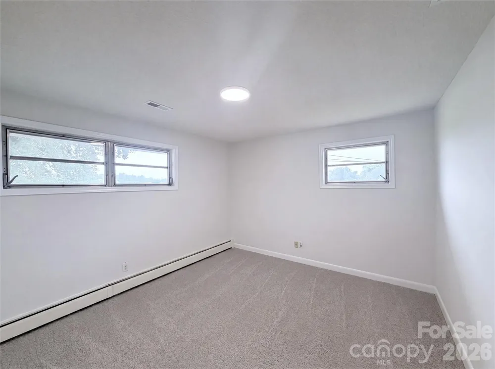 1580 W Cloaninger Avenue Statesville, NC 28625