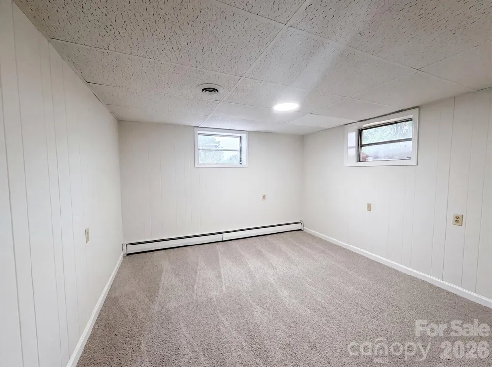 1580 W Cloaninger Avenue Statesville, NC 28625