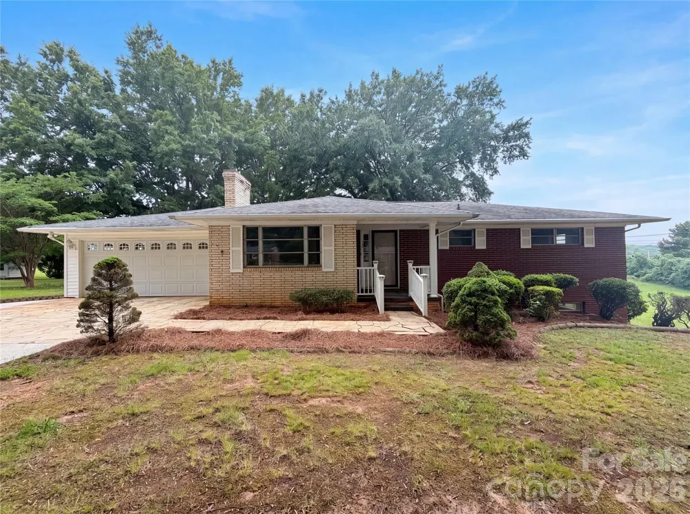 1580 W Cloaninger Avenue Statesville, NC 28625