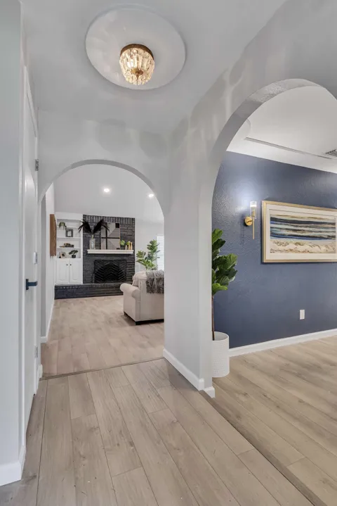 305 Northglen Drive