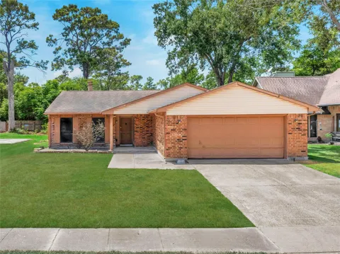 2614 Hummingbird Lane