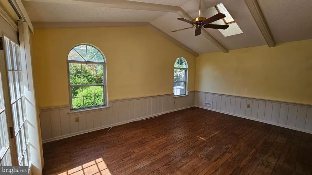 1 LAUREL CIRCLE Newtown, PA 18940