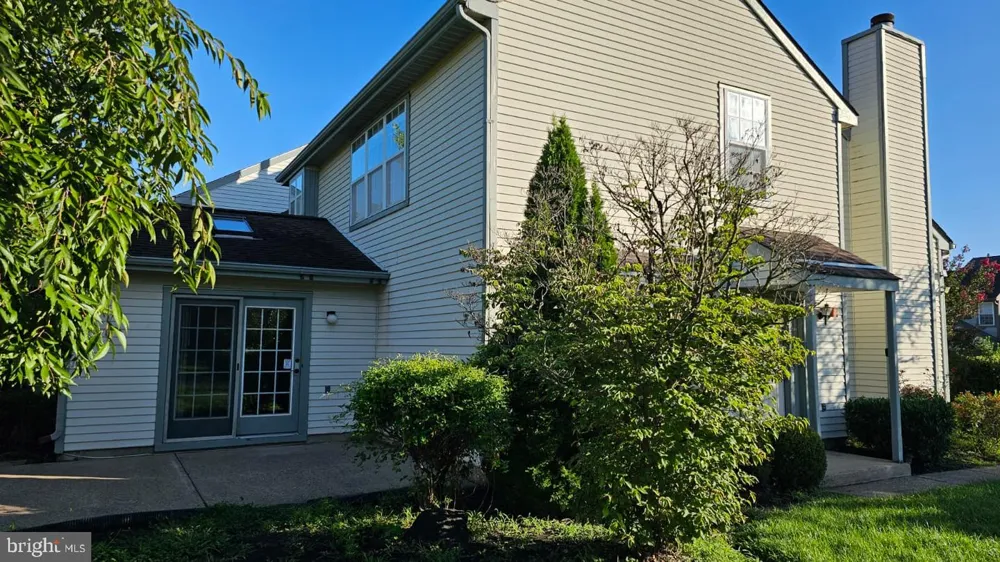 1 LAUREL CIRCLE Newtown, PA 18940