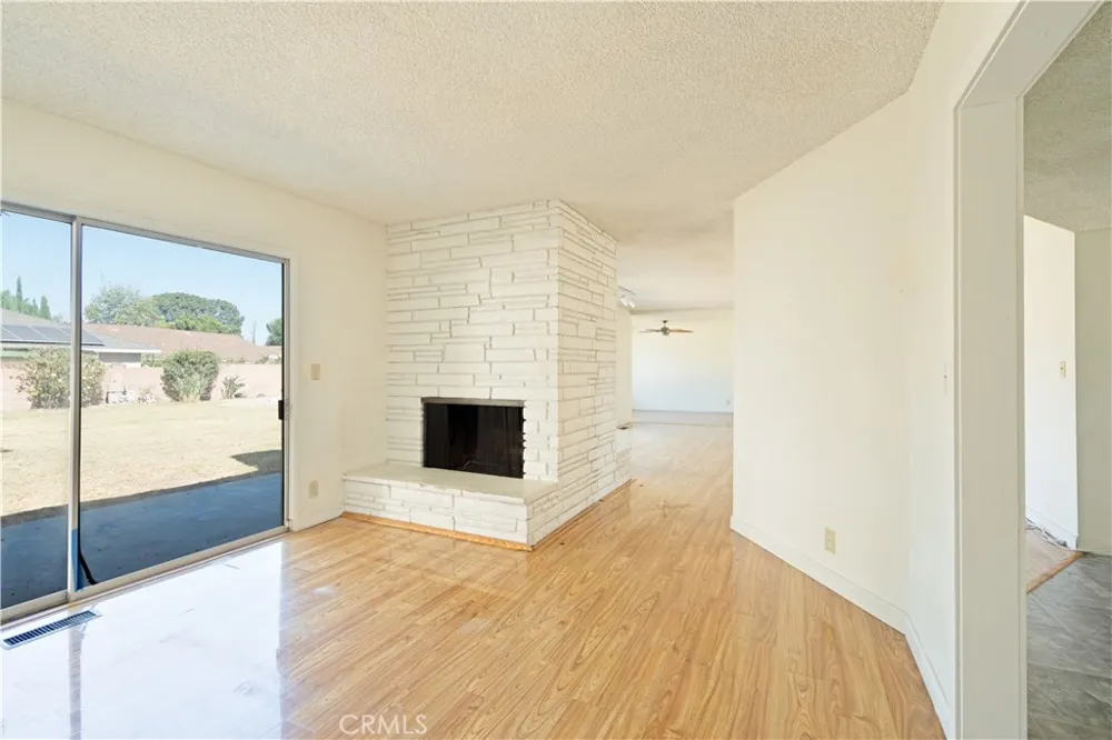 9720 Tunney Northridge, CA 91324