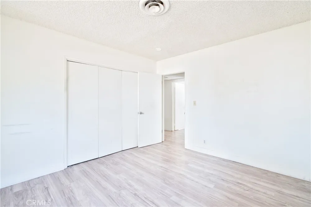 9720 Tunney Northridge, CA 91324