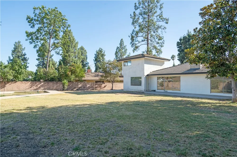 9720 Tunney Northridge, CA 91324