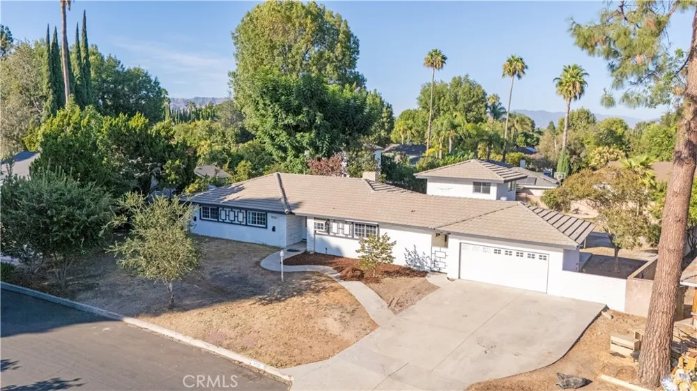 9720 Tunney Northridge, CA 91324