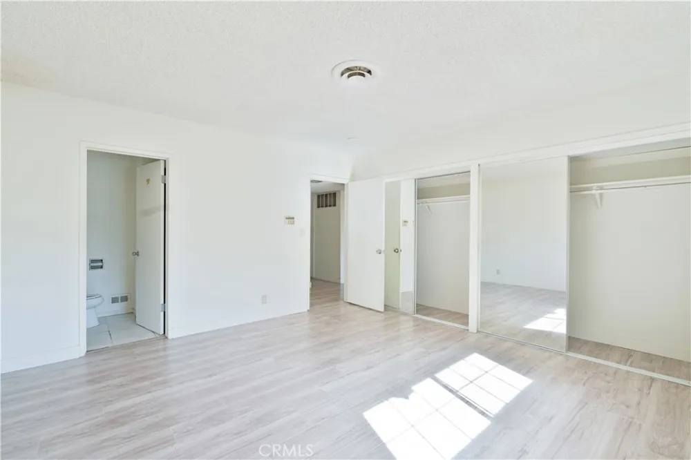 9720 Tunney Northridge, CA 91324