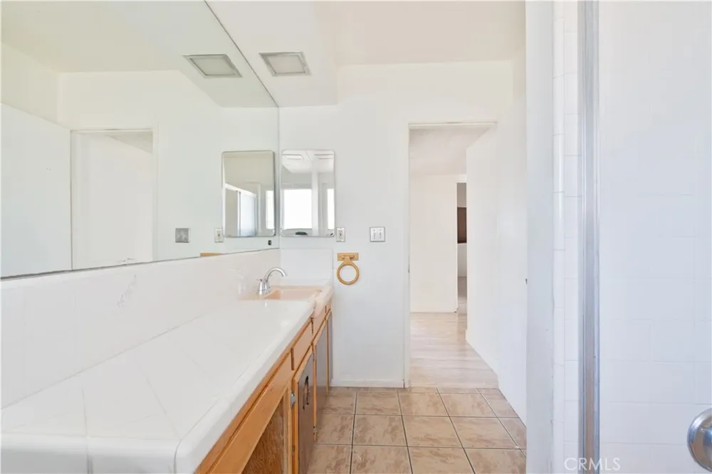 9720 Tunney Northridge, CA 91324
