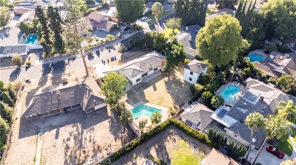 9720 Tunney Northridge, CA 91324