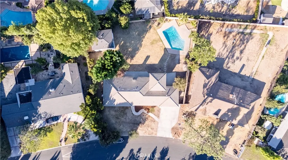 9720 Tunney Northridge, CA 91324