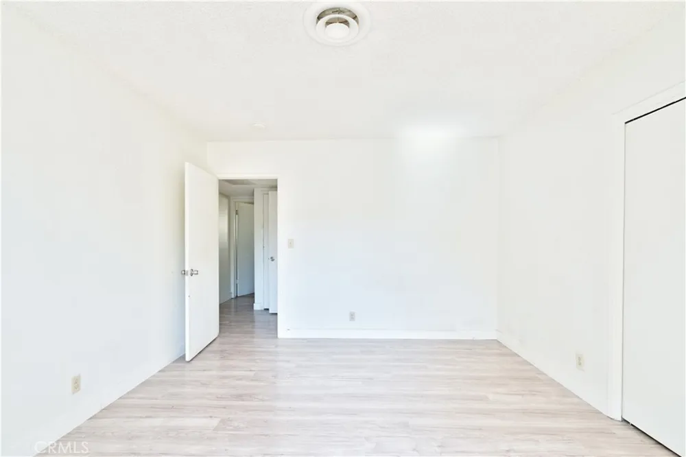 9720 Tunney Northridge, CA 91324