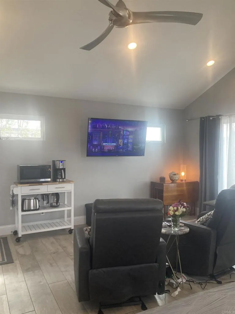2812 Sombrosa Street Carlsbad, CA 92009