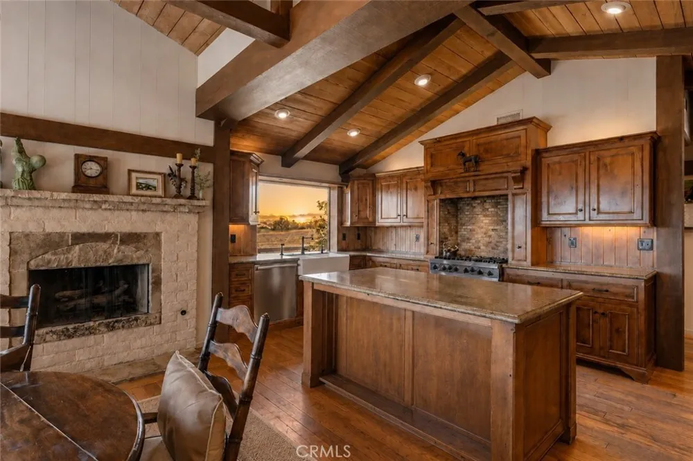 3110 Acampo Los Olivos, CA 93441