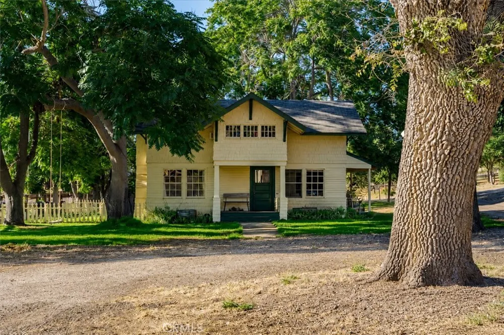 3110 Acampo Los Olivos, CA 93441