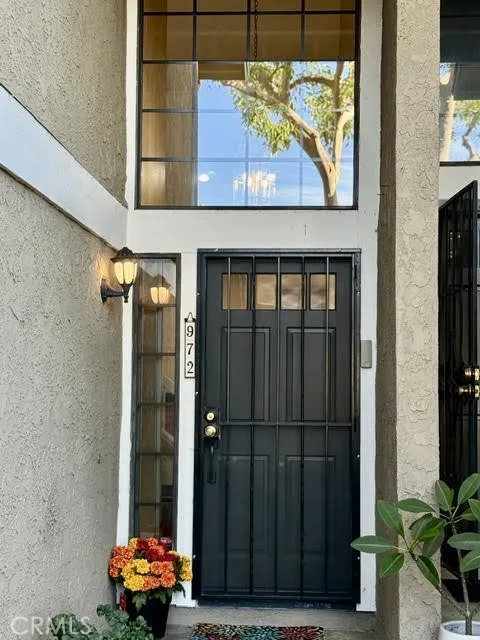 972 Sandstone